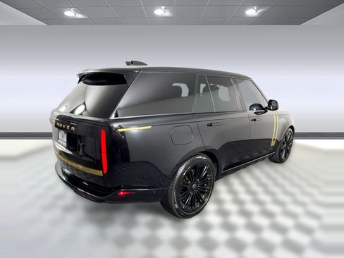 Used 2024 Land Rover Range Rover SE AWD/4WD image 9