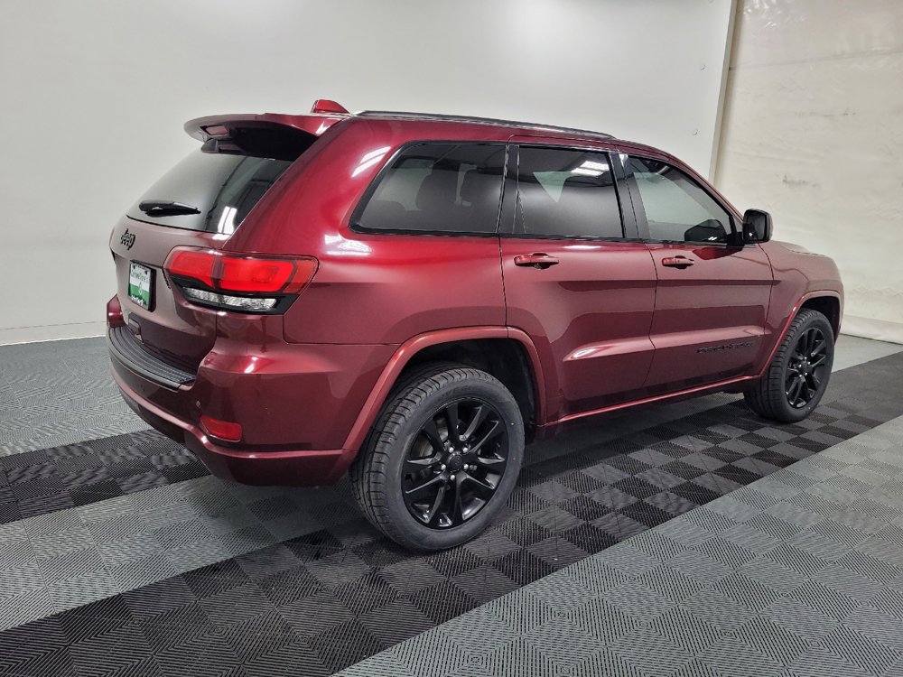 Used 2018 Jeep Grand Cherokee Altitude AWD/4WD image 10
