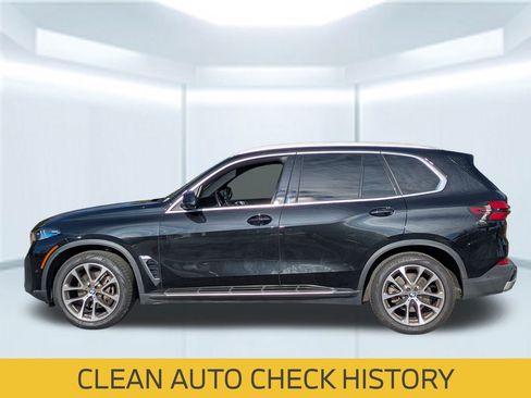 Used 2024 BMW X5 xDrive40i w/ Premium Package image 2