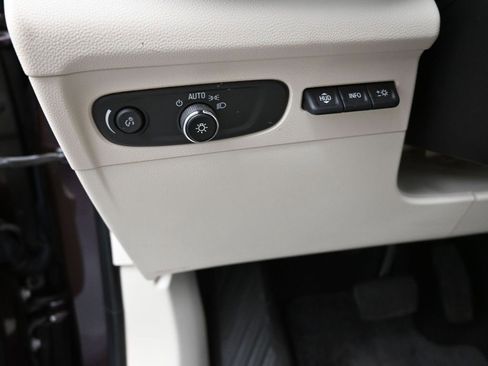 Used 2023 Buick Envision Avenir image 10