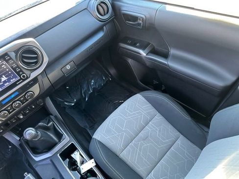 Certified 2023 Toyota Tacoma TRD Off-Road w/ Technology Package image 22