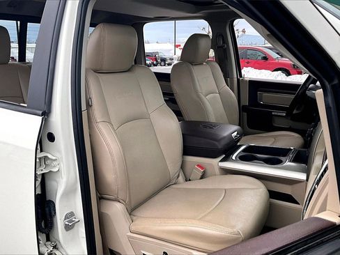 Used 2017 RAM 1500 Laramie w/ Convenience Group image 7