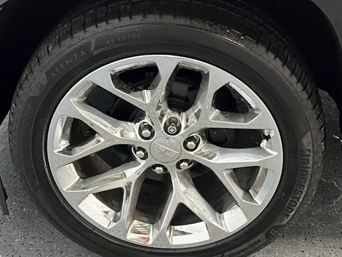 Used 2020 Cadillac Escalade Platinum RWD image 9