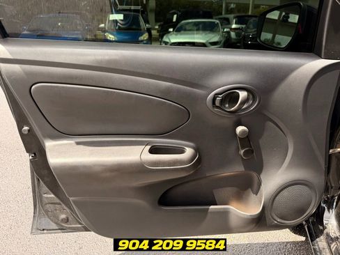 Used 2019 Nissan Versa S FWD image 17