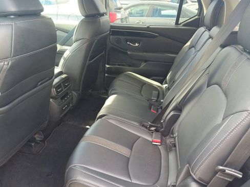 Used 2023 Honda Pilot EX-L image 3