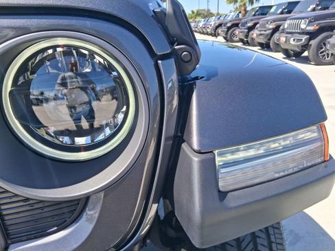 New 2026 Jeep Gladiator Sport image 7