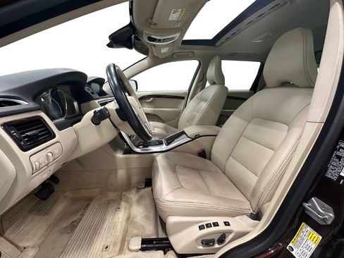 Used 2016 Volvo XC70 T5 Premier w/ Protection Package image 11