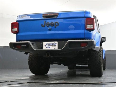 Used 2023 Jeep Gladiator Sport image 36