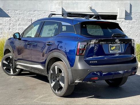 New 2026 Nissan Kicks SR image 2
