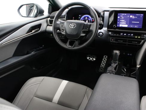 Used 2026 Toyota Camry SE w/ Convenience Package FWD image 30