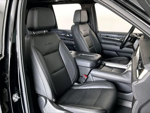 Used 2023 GMC Yukon Denali AWD/4WD image 8