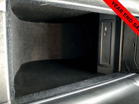 Used 2021 Mercedes-Benz GLB 250 4MATIC image 32