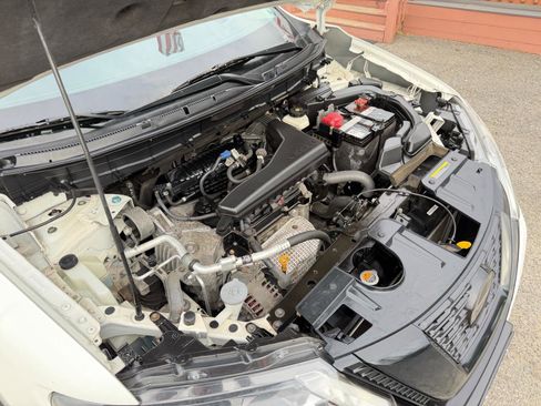Used 2018 Nissan Rogue SV AWD/4WD image 73