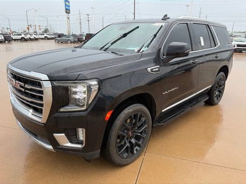 Used 2024 GMC Yukon SLT w/ SLT Luxury Package AWD/4WD image 5