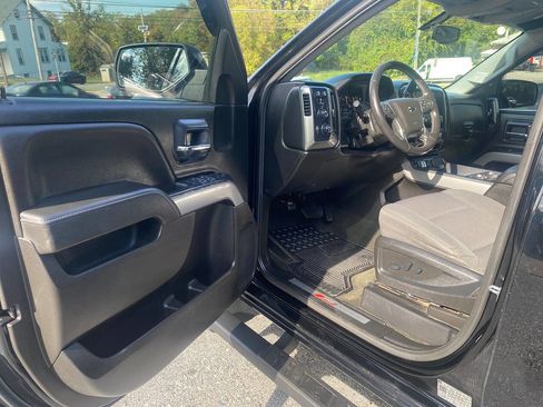 Used 2018 Chevrolet Silverado 1500 LT w/ All Star Edition image 16