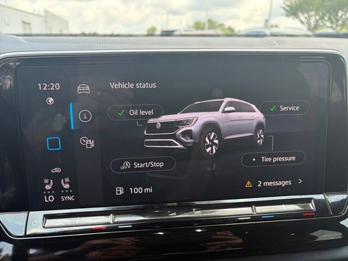 Certified 2025 Volkswagen Atlas Cross Sport SE FWD image 16