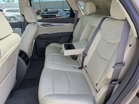 Used 2022 Cadillac XT5 Premium Luxury image 7