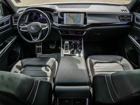 Used 2024 Volkswagen Atlas Cross Sport SEL R-Line image 28