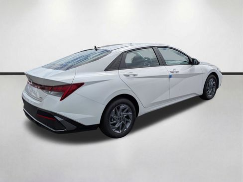 New 2026 Hyundai Elantra Sport FWD image 3