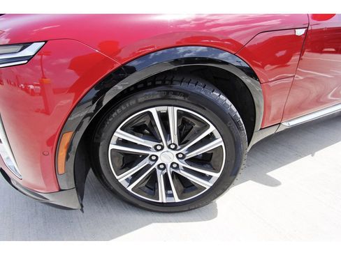 Certified 2024 Cadillac Lyriq Luxury w/ LPO, Floor Liner Package AWD/4WD image 30