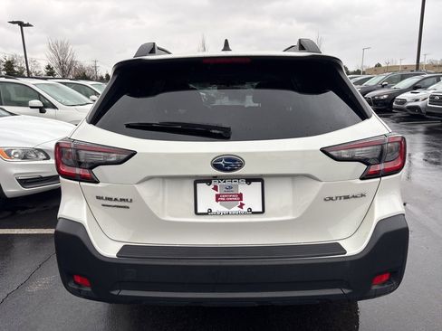 Certified 2023 Subaru Outback Premium image 4