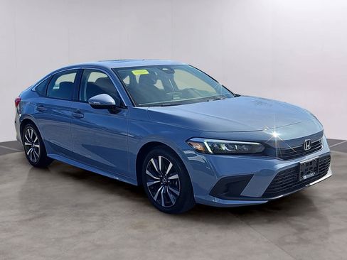 Used 2024 Honda Civic EX image 3