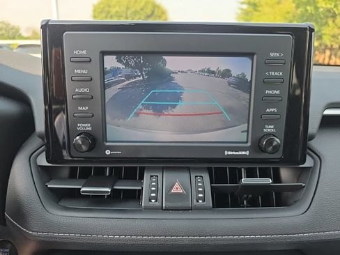 Used 2020 Toyota RAV4 XLE Premium AWD/4WD image 20