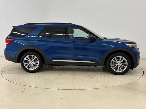 Certified 2020 Ford Explorer XLT w/ Equipment Group 202A AWD/4WD image 8