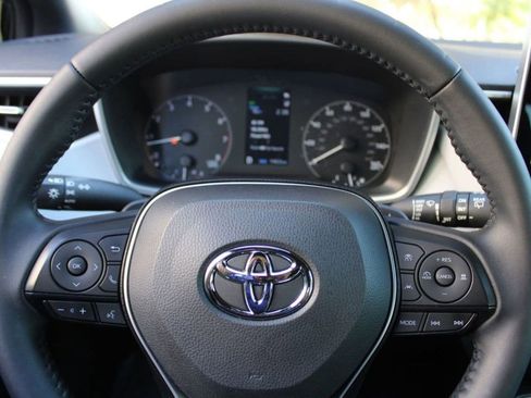 Used 2025 Toyota Corolla SE image 23