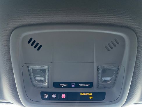 Used 2019 Chevrolet Malibu LT image 35