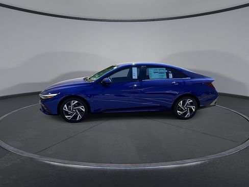 New 2026 Hyundai Elantra Limited FWD image 4