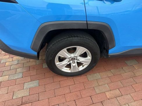 Used 2019 Toyota RAV4 XLE FWD image 15