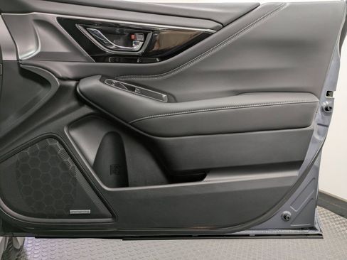 Used 2020 Subaru Outback Limited XT image 27