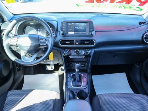 Used 2021 Hyundai Kona SE w/ Cargo Package image 6