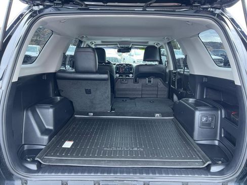 Used 2020 Toyota 4Runner TRD Off-Road Premium image 10