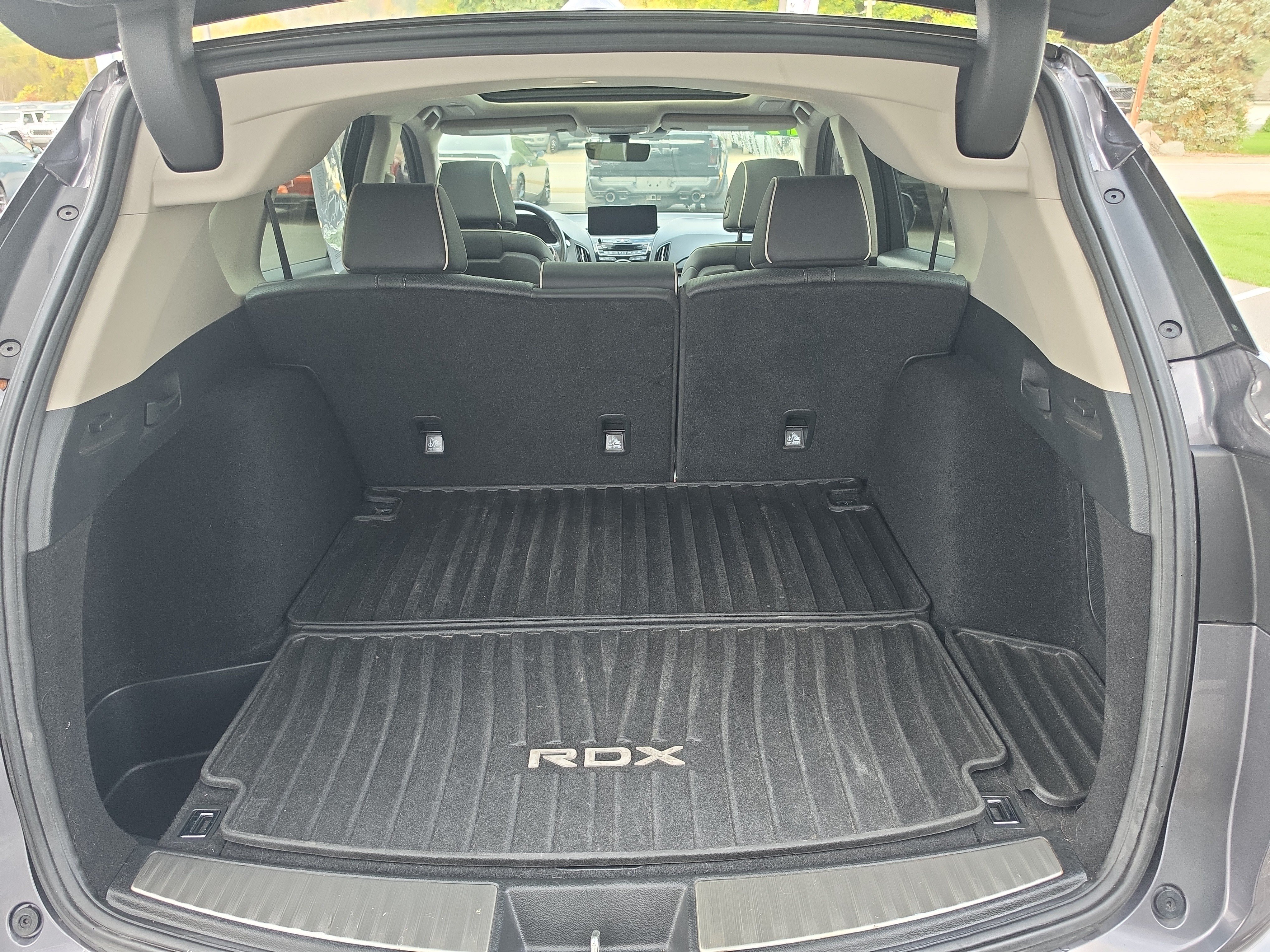 Used 2019 Acura RDX w/ Advance Package AWD/4WD image 5