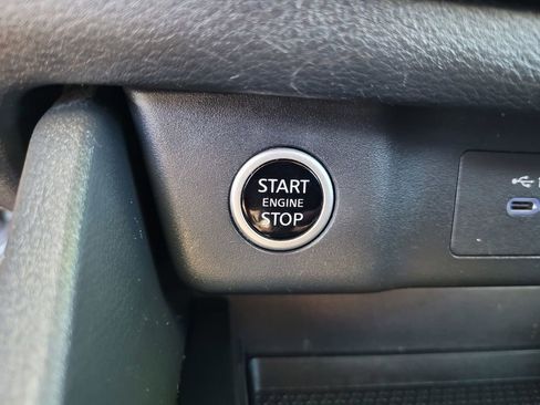 Used 2023 Nissan Rogue SV image 14