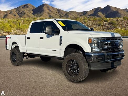 Used 2020 Ford F250 XLT w/ FX4 Off-Road Package image 5