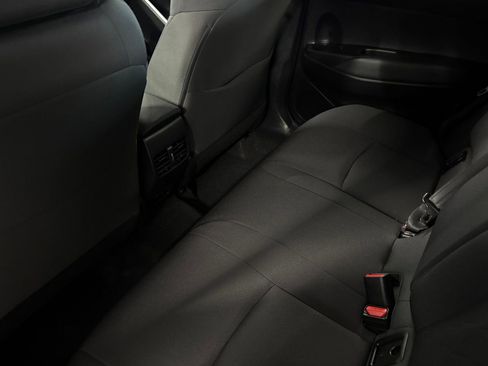 Certified 2024 Toyota Corolla Cross LE image 12