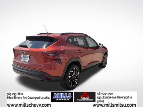 Used 2024 Chevrolet Trax RS w/ Driver Confidence Package FWD image 5