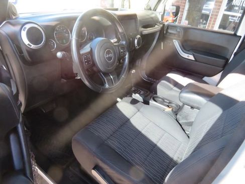 Used 2012 Jeep Wrangler Sahara w/ Connectivity Group image 22