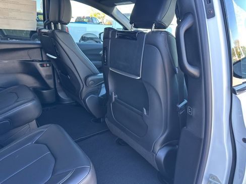 New 2026 Chrysler Pacifica Select image 47
