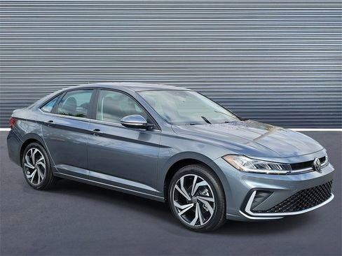 New 2026 Volkswagen Jetta SEL image 2