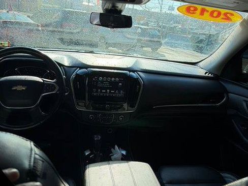 Used 2019 Chevrolet Traverse LT w/ LT Premium Package image 15