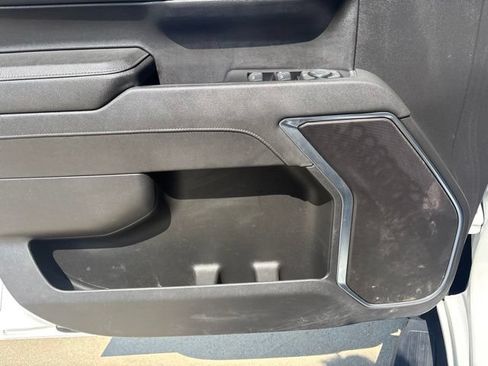 Used 2025 Chevrolet Silverado 1500 LT AWD/4WD image 12