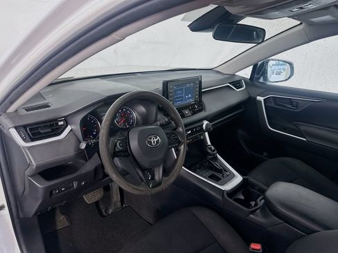 Used 2021 Toyota RAV4 LE AWD/4WD image 9