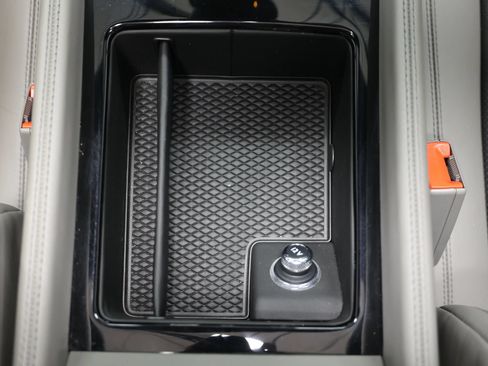 Used 2018 Bentley Flying Spur S W12 AWD/4WD image 42