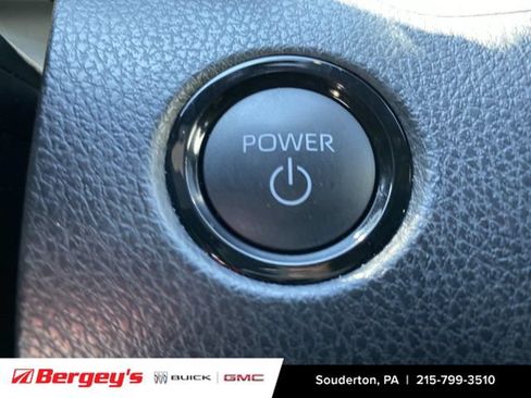 Used 2025 Toyota Camry SE w/ Convenience Package FWD image 20
