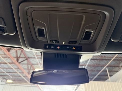 Used 2022 GMC Sierra 1500 SLE image 26