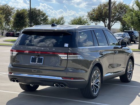 New 2025 Lincoln Aviator Reserve w/ Illumination Package image 9